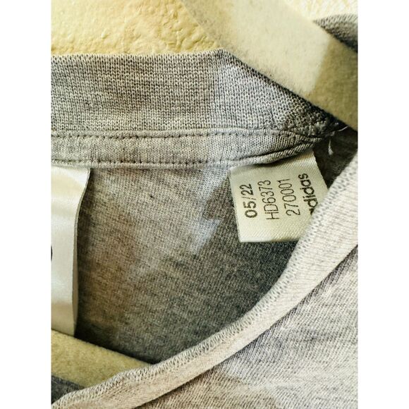 Adidas FIFA World Cup 2022 Men's Size L Marled Gray Short Sleeve Soccer Tee - Picture 3 of 4